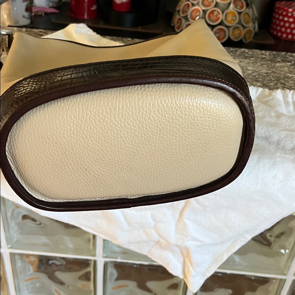 Brighton Crossbody - Picture 3 of 7